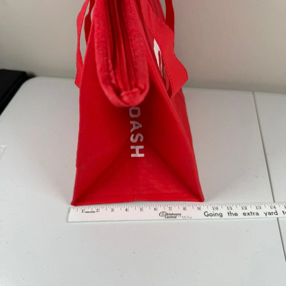 DOORDASH Thermal Insulated HOT/COLD Food Delivery Bag Red w/ Carry Handles & Zip